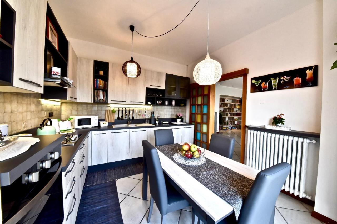Modern Apartment Halfway Between Milan And Como Cogliate Exterior foto