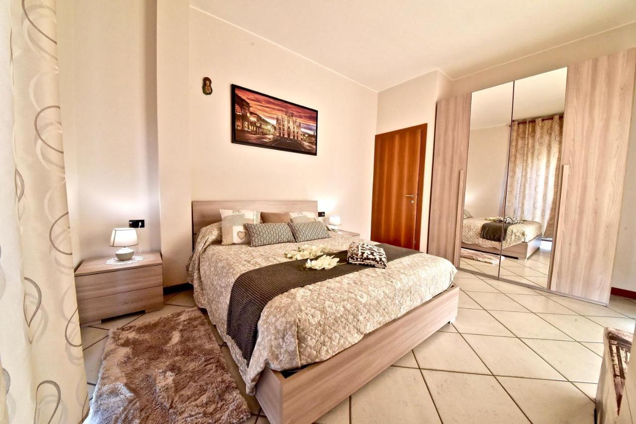 Modern Apartment Halfway Between Milan And Como Cogliate Exterior foto